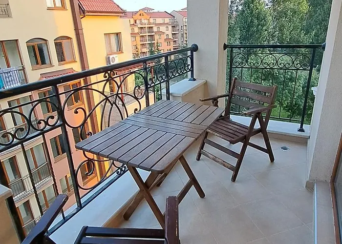 Apartahotel Seasons 3