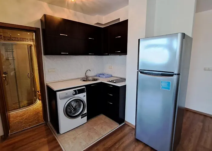 Seasons 3 Apartahotel 2*