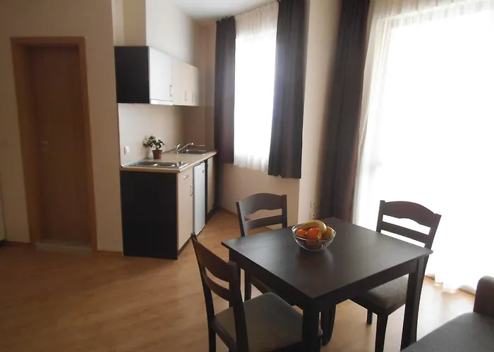Apartahotel Seasons 3 Sunny Beach