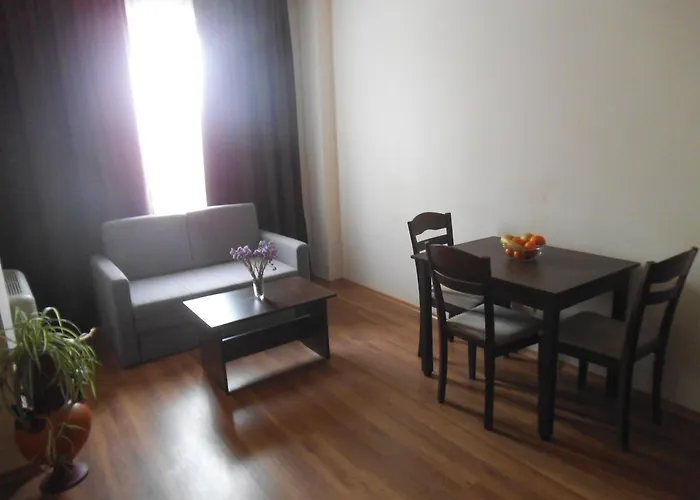 Apartahotel Seasons 3 Sunny Beach