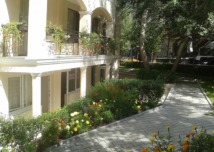 Apartahotel Seasons 3 2*