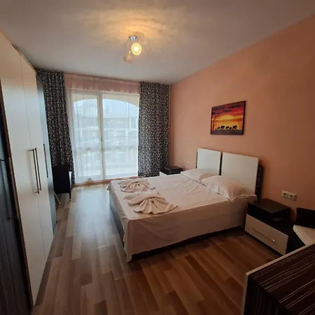 Aparthotel Seasons 3 2*