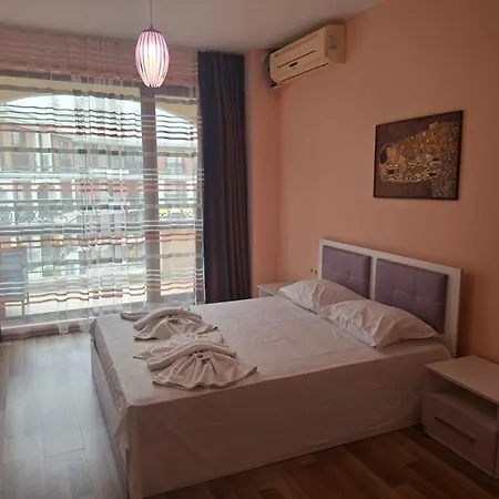 Seasons 3 Sunny Beach