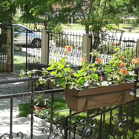 Ξενοδοχείο με διαμερίσματα Seasons 3 Σάνι Μπιτς