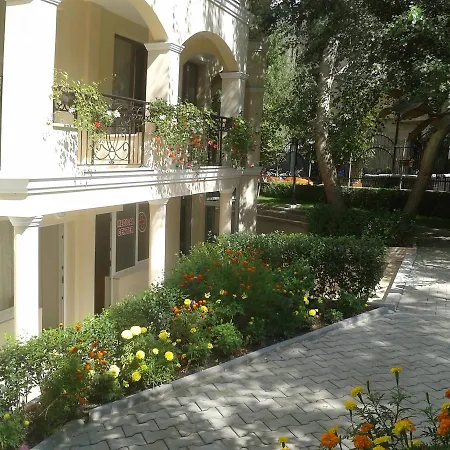 Ξενοδοχείο με διαμερίσματα Seasons 3 2*