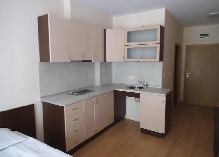 Seasons 3 Aparthotel Sunny Beach