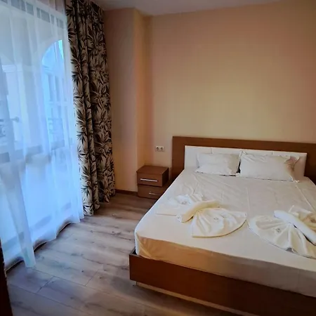 Aparthotel Seasons 3