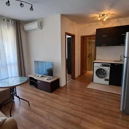 Aparthotel Seasons 3