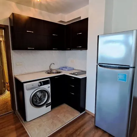 Seasons 3 Aparthotel 2*