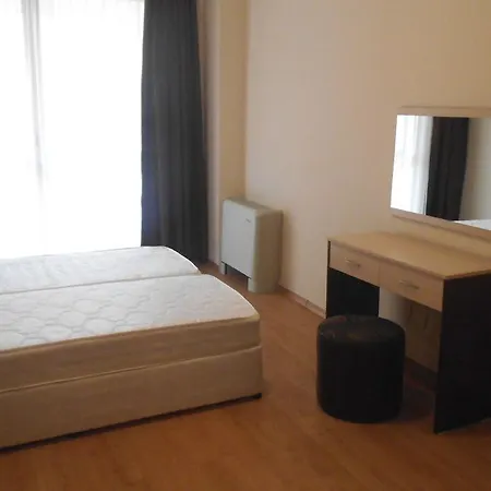 Seasons 3 Aparthotel Slantschew brjag