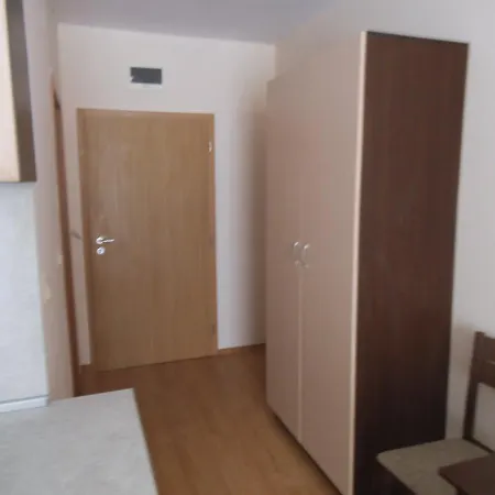 Aparthotel Seasons 3 Slantschew brjag