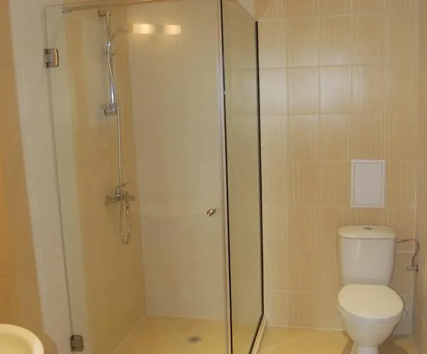 Seasons 3 Aparthotel