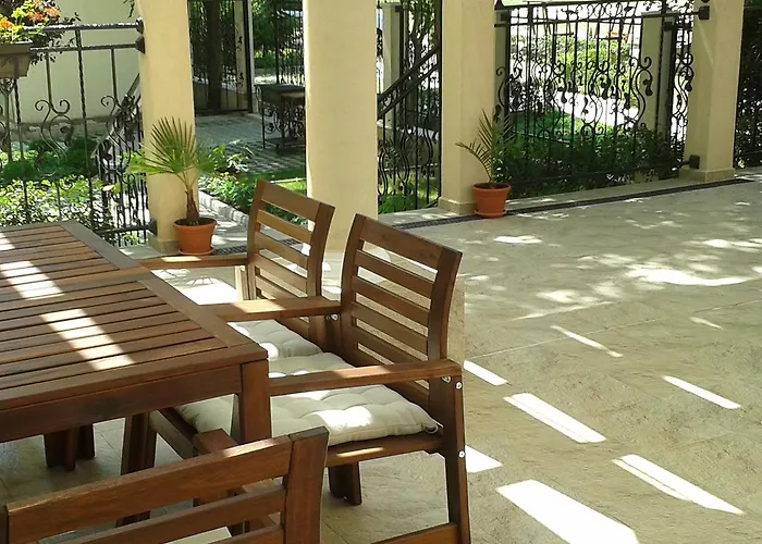 Seasons 3 Hotel apartamentowy 2*