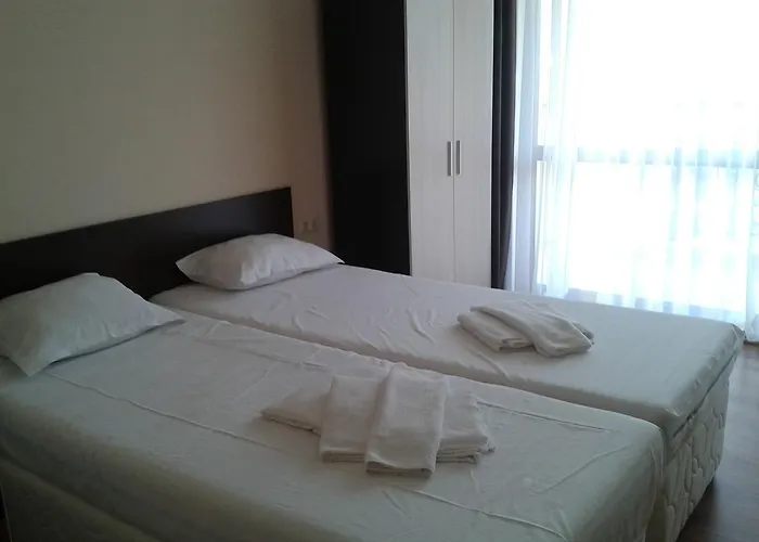 Seasons 3 2* Słoneczny Brzeg